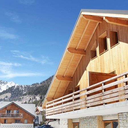 Résidence Odalys Le Crystal Blanc Vaujany Extérieur photo