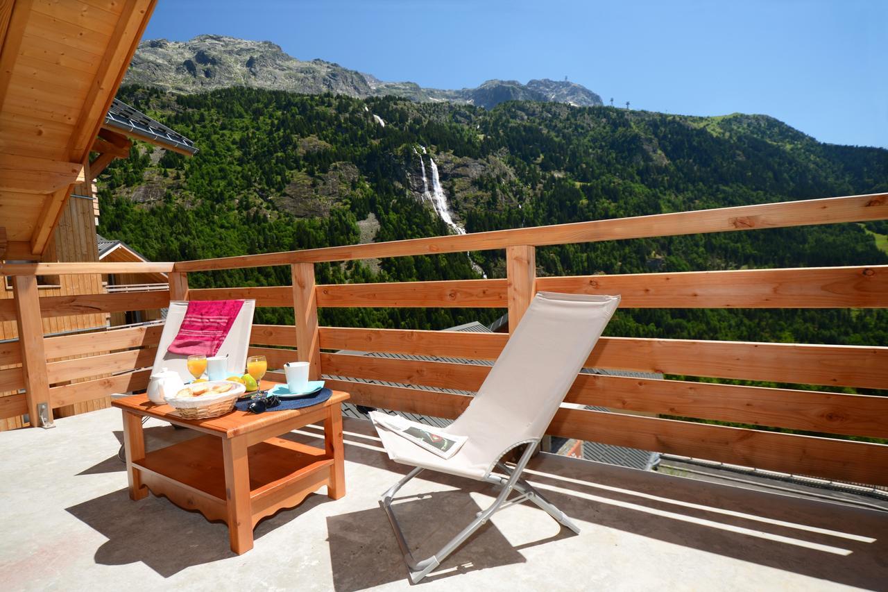 Résidence Odalys Le Crystal Blanc Vaujany Extérieur photo