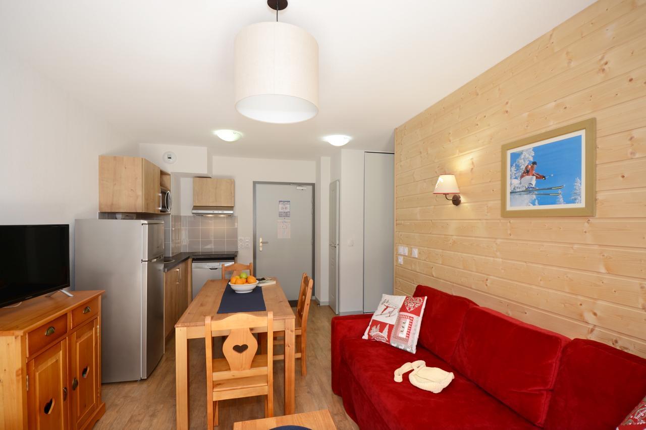 Résidence Odalys Le Crystal Blanc Vaujany Extérieur photo