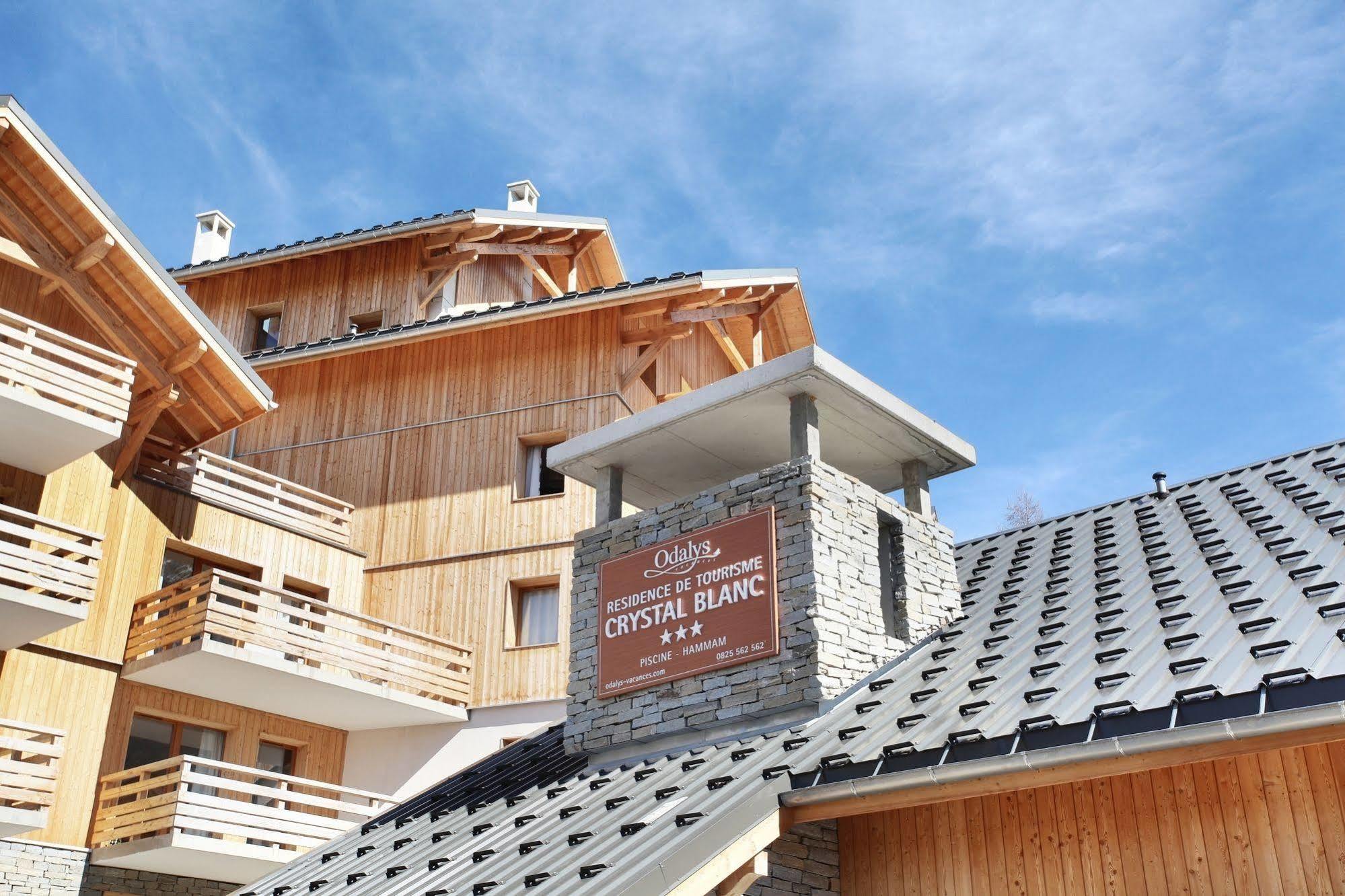 Résidence Odalys Le Crystal Blanc Vaujany Extérieur photo